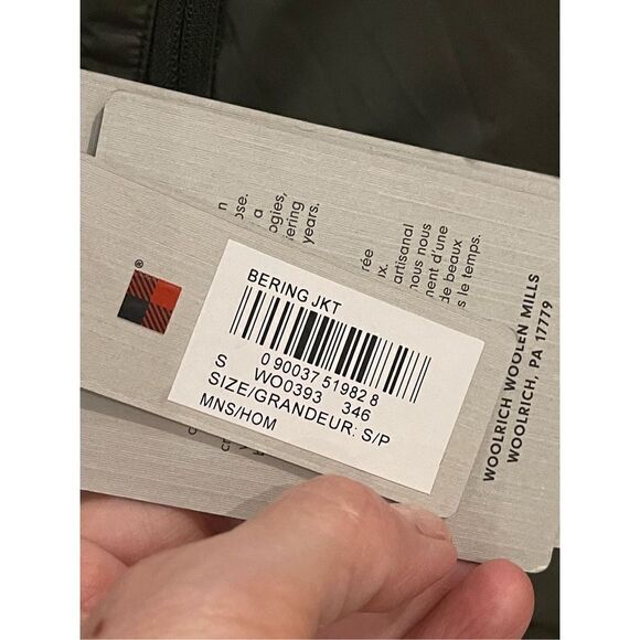 Woolrich Men’s Bering Quilted Jacket - Picture 7 of 11